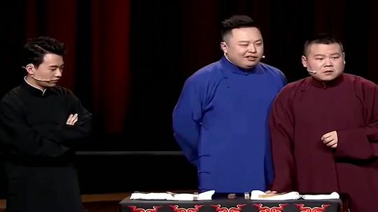 德云社爆笑名场面听岳云鹏用河南话演绎《泰坦尼克号》一股浓郁的乡土气息，台词都变味了!