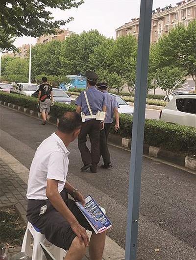 复读小伙滴滴拼车误事，高考迟到1分钟被拒入场