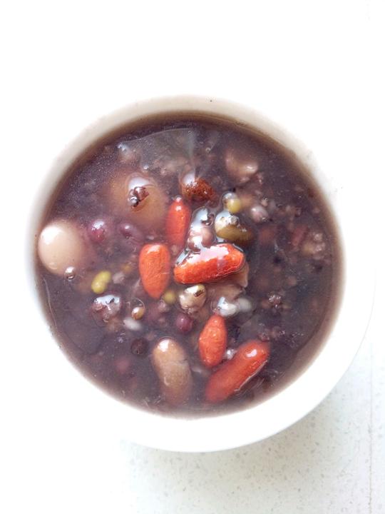 薏米小米西米红豆绿豆黑豆花生高粱米杂米粗粮粥(十八宝粥)