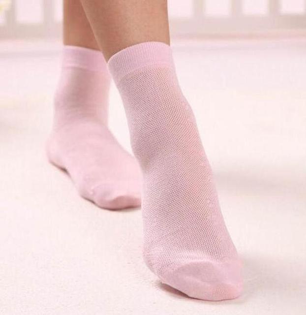 宝宝不爱穿袜子怎么办呀
