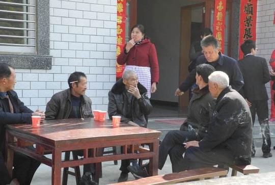 农村这种"小生意"被人瞧不起,一堆垃圾也能致富?结果你想不到