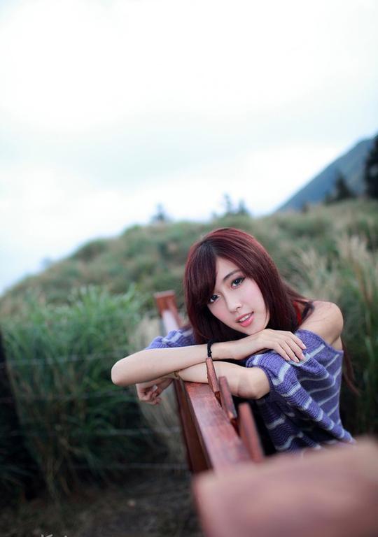 长发温柔校花迷人笑容校园唯美