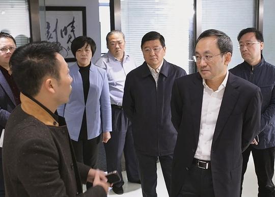 王宁出席中国创翼青年创业创新大赛四川赛区参赛项目