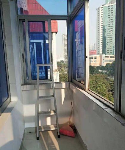 江南南宁剧场地铁口西园转盘南糖宿舍温馨配齐两房仅租1500!
