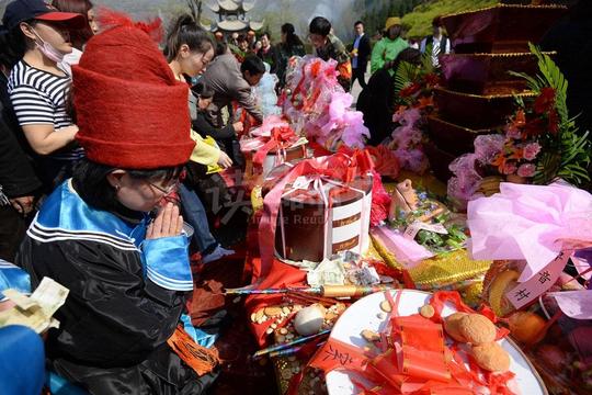 农村祭祀庙会上做这个生意的人最赚钱,他一天挣的比你一个月都多