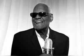 雷&middot;查尔斯