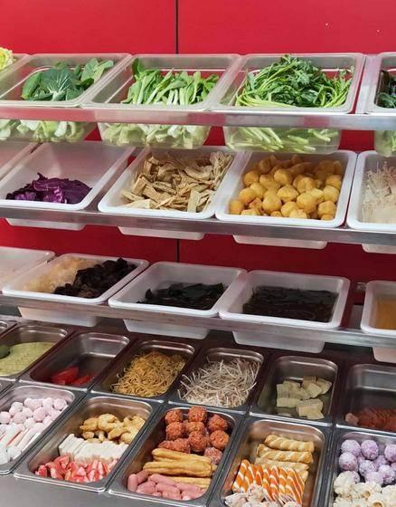 45平麻辣烫快餐店饭店出兑，生意红火，总统大厦后身