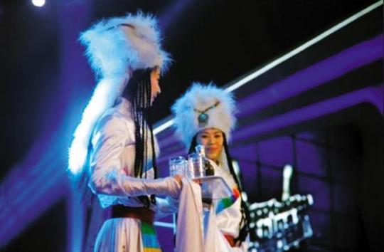 《中国好商机》帮助草根创业藏族美女为选手助威