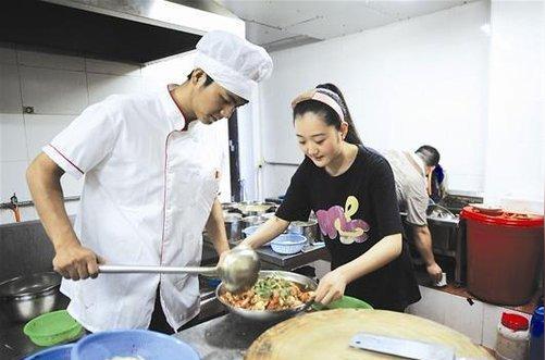 大学毕业不甘心一直给别人打工，想创业要如何选择?
