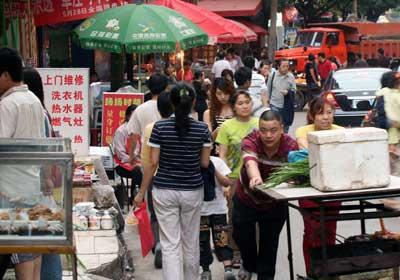 夜市摆地摊卖什么东西好成本底不压货