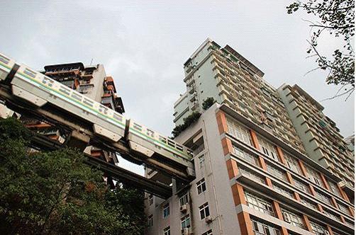 旅游正文抖音,抖火了重庆穿越楼房的轻轨,抖火了厦门土耳其冰激凌