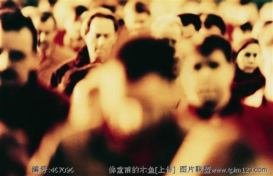 关键词:移动人群街头人流行人摄影图片人流人群街头采风