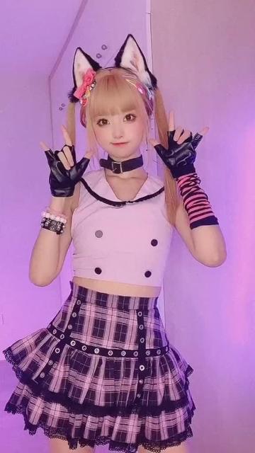 双马尾女生感谢谢谢鞠躬表情包 双马尾女生感谢谢谢鞠躬表情包