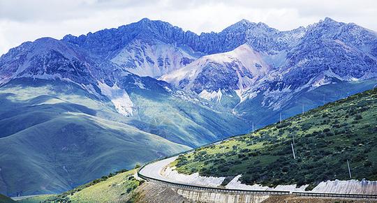 川藏线雪山美景图片下载