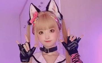 双马尾女生感谢谢谢鞠躬表情包