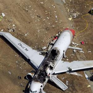 飞机遭遇意外事故所造成的灾难