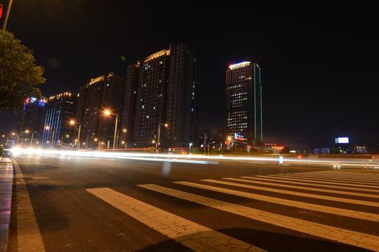 郑州街道夜景