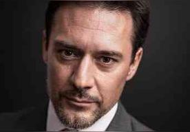 文森特·B·拉戈斯 