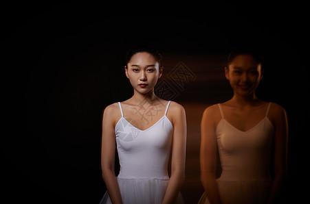 舞蹈女性情绪情感表达图片下载