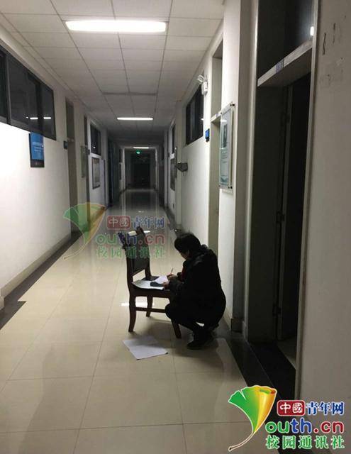 每个学校都有的走廊