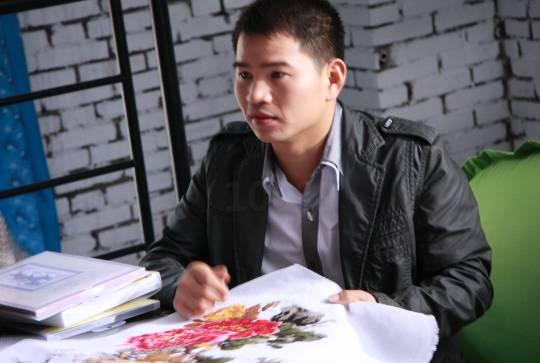 赣州市首届"十大科技创新人物"候选人刘鹏飞:回家乡创业带乡亲致富