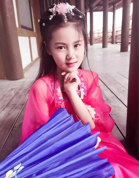 中国唐城襄阳九岁小美女佳佳宝贝(古风照)