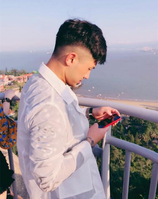 快手神秘人爆料:仙洋徒弟张丹曾经是做小姐的!曾被65岁老头保养!