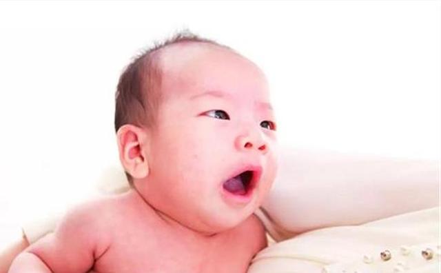 一个月的婴儿吃奶后老是打嗝怎么回事