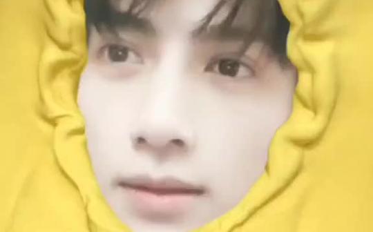 成功的满足了我对罗云熙抖音滤镜的执念哈哈哈哈哈哈我快乐了