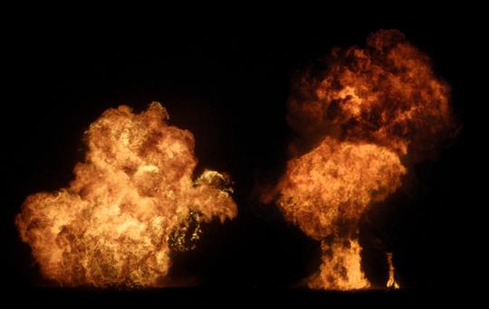 投放炸弹爆炸烟火高清视频素材(.mov)pyrotechnicexplosion