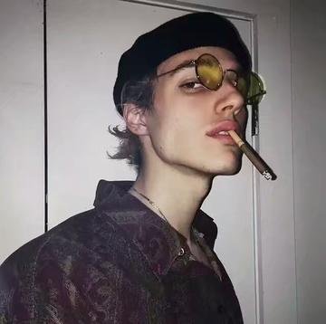 情侣头像抽烟男头