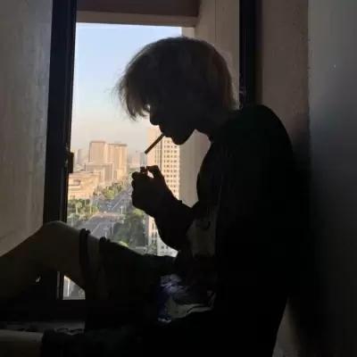 抽烟男头/爱情这东西玩明白的都单身,男生,伤感,颓废,成熟