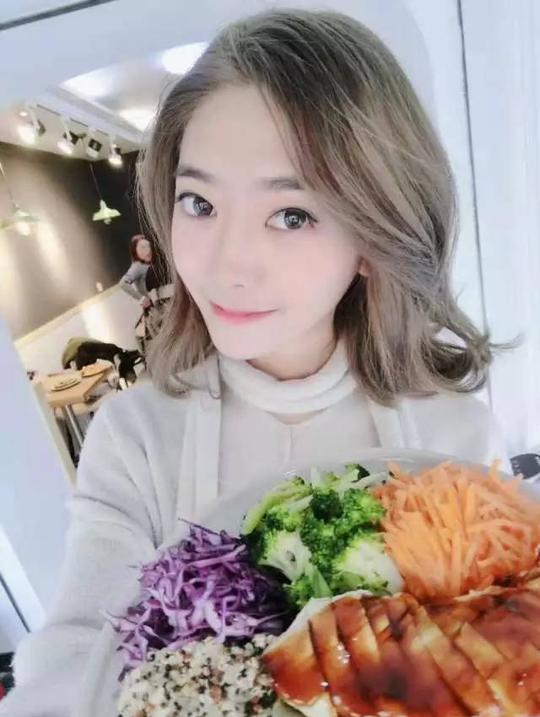 还很好吃!】长春女大学生创业10个月买了奔驰又开了门店!