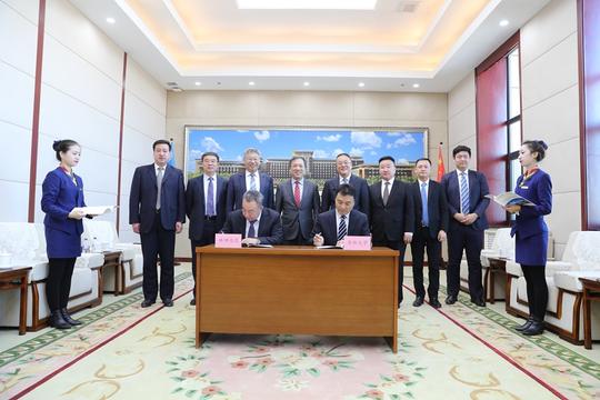 吉林大学与吉林省林田远达形象集团有限公司签订创新创业合作协议