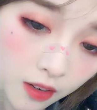抖音鼻子上有个创口贴是什么特效怎么拍摄_抖音爱心是