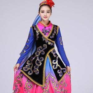 造型、款式等特殊的民俗服
