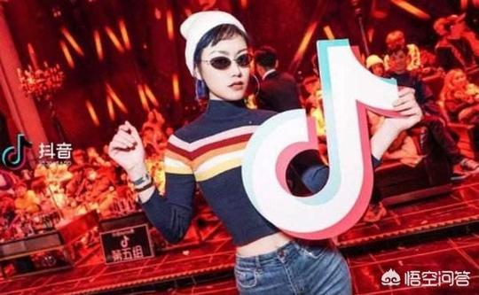 为什么我玩抖音，拍的视频都没人点赞，和播放量呢?