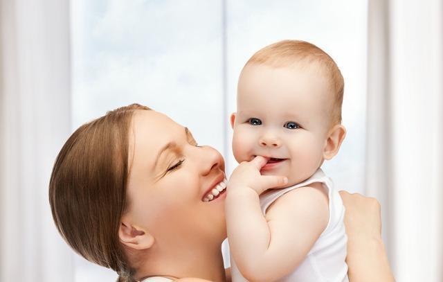 母乳转奶粉如何过渡？新妈咪必看