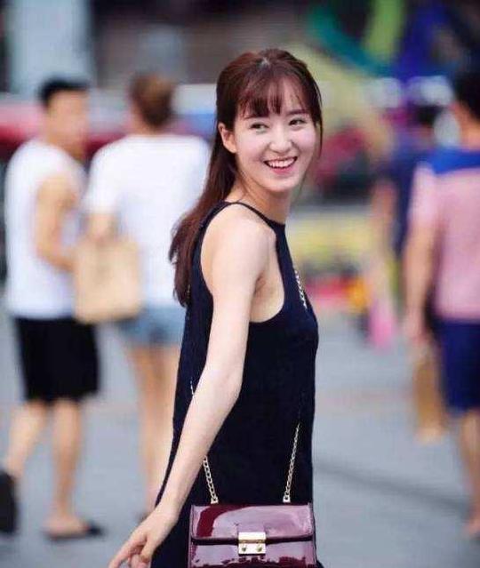 被抖音拍火，肤白貌美大长腿，其实重庆美女都是“外地人”!