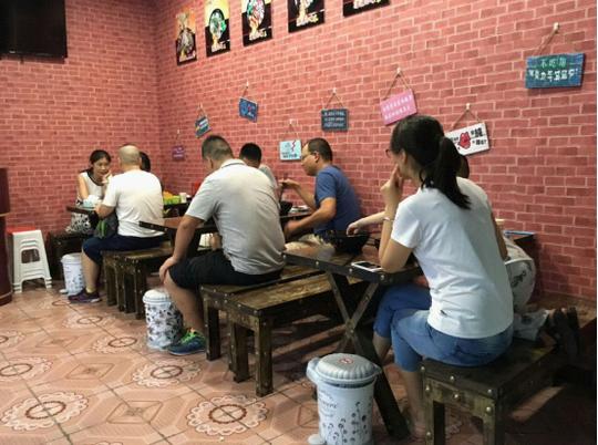 那些年麻辣烫加盟:明智选择成就打工妹创业致富梦!