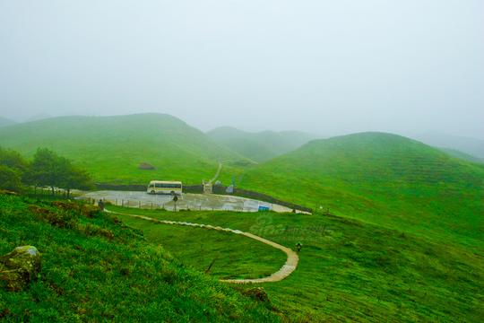 自驾露营南山感受“南方呼伦贝尔”浪漫与醉美