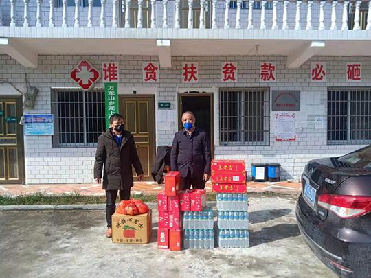 不信谣传谣;通过微信群,qq群广泛开展区指挥部命令,文件及疫情防控