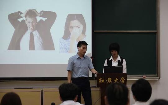 首届大学生cai创新创业课程项目路演汇报现场