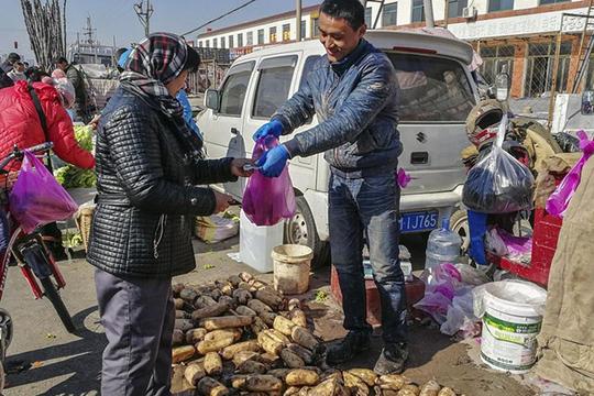 在小县城做什么小本生意比较赚钱(县城冷门暴利生意)