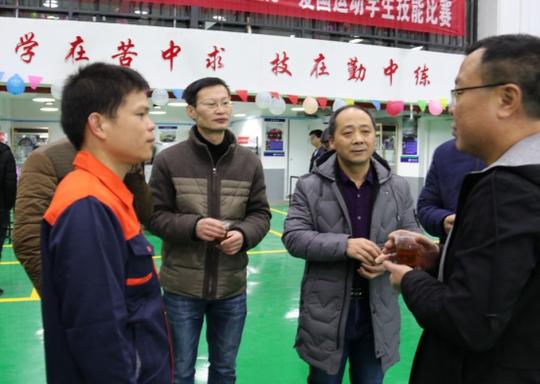 我系广州创业创新精准扶贫项目资金支持首家校中厂开业