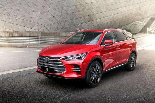 「我行侃车」都说新能源车是个骗局?纯电动汽车到底能
