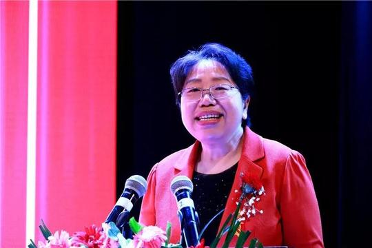 西安市商洛商会举行换届大会陈俊诚邀商洛籍企业家返乡投资创业!