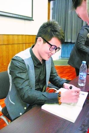 大学生在校5年干10种职业首次创业卖饺子(图)