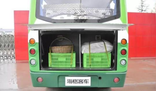 西安金龙成功开发全国首款窄版乡村客车
