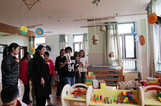 为了不断优化班级区域环境创设,在相互观摩与探讨中拓展教师思路,满足
